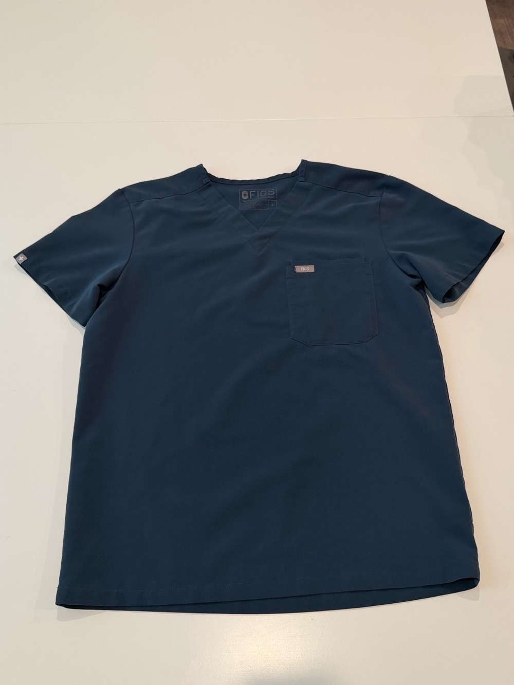 FIGS Men’s Leon Scrub Top Dark Harbor Blue Gray Size S